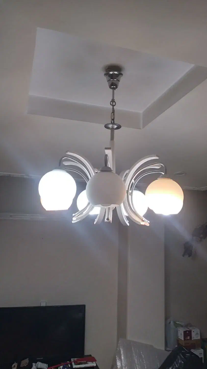 لوستر در حد نو ۷ شعله 4/000/000|لوستر و چراغ آویز|فردیس, طالقانی|دیوار