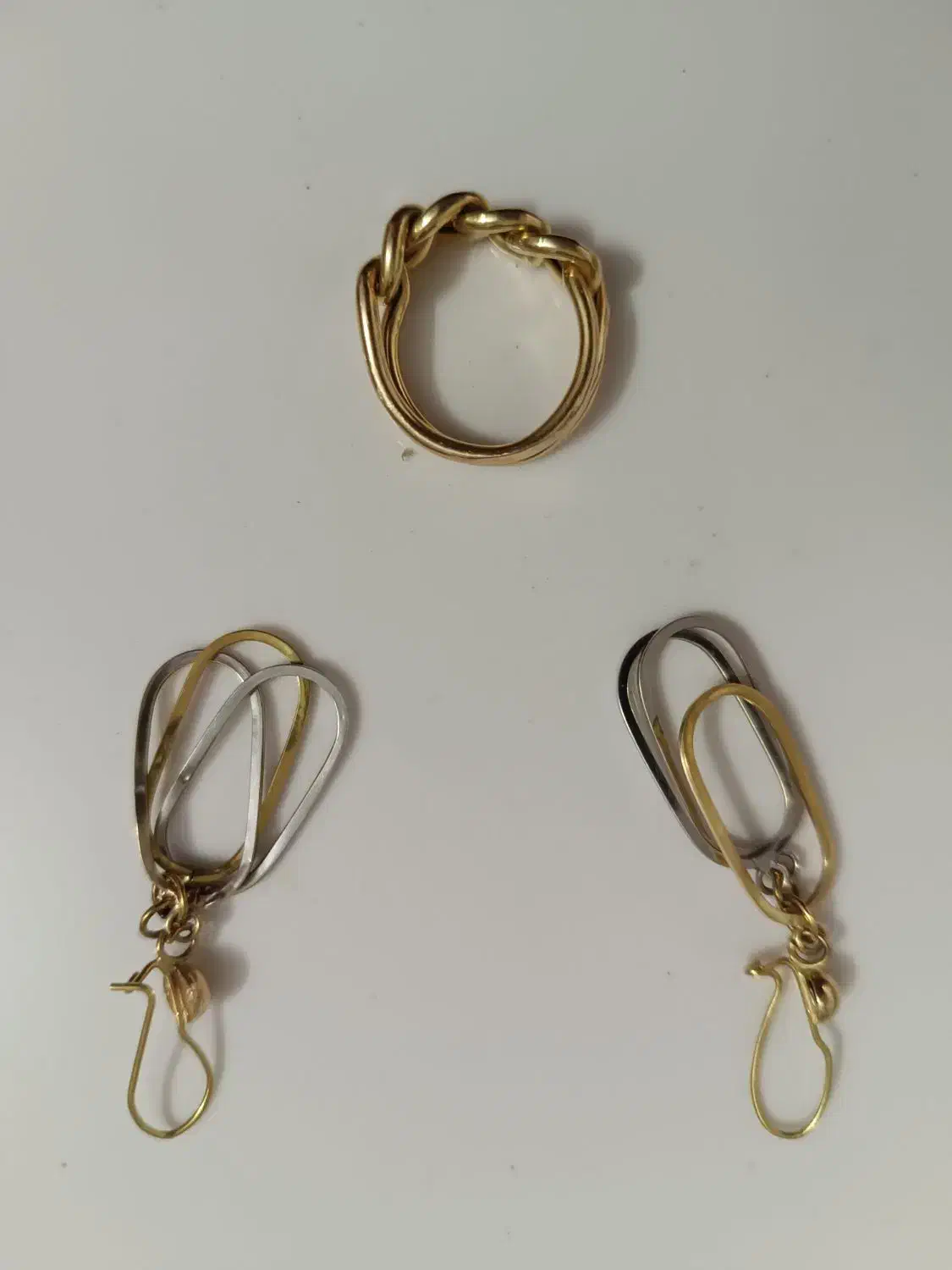 یک جفت گوشواره وانگشتر|جواهرات|قرچک, زیبا شهر|دیوار