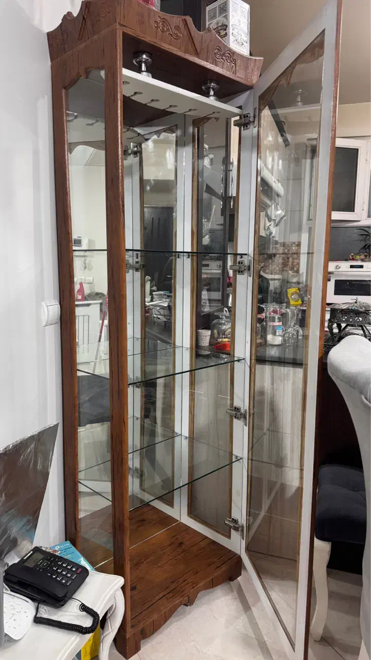 ویترین mdf روکش وکیوم|بوفه، ویترین، کنسول|تهران, مسعودیه|دیوار