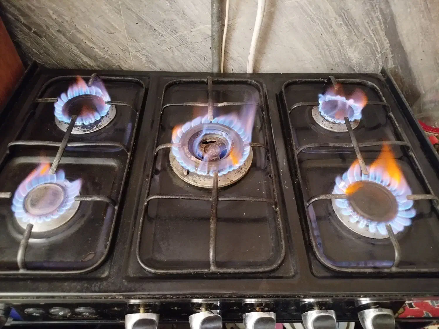 اجاق گاز ۵شعله و سالم و پر قدرت|اجاق گاز و لوازم برقی پختوپز|سلطانیه, |دیوار