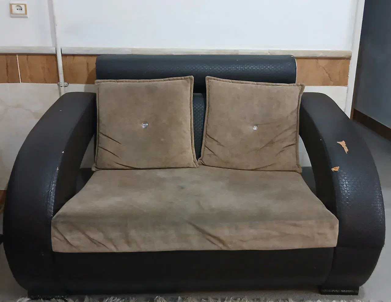 مبل ۷ نفره چرم|مبلمان خانگی و میز عسلی|گرگان, |دیوار