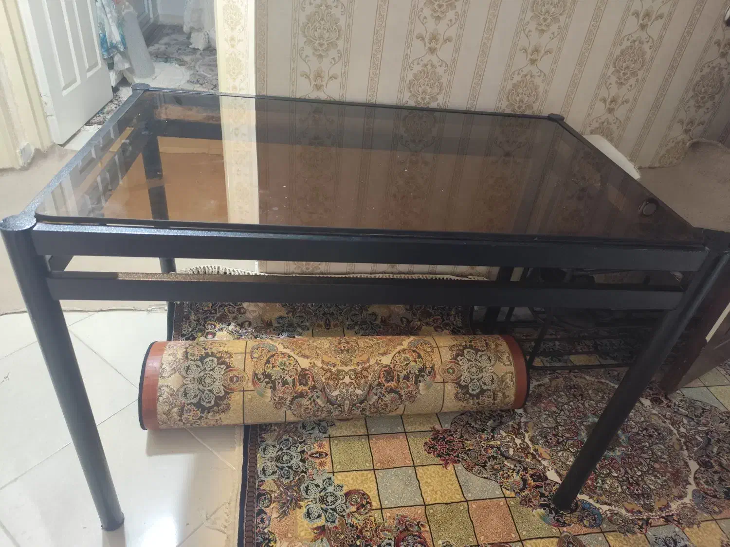 میز شیشه ای|میز و صندلی غذاخوری|اسلام‌شهر, مسکن مهر اسلاشهر (شهرک امام خمینی)|دیوار