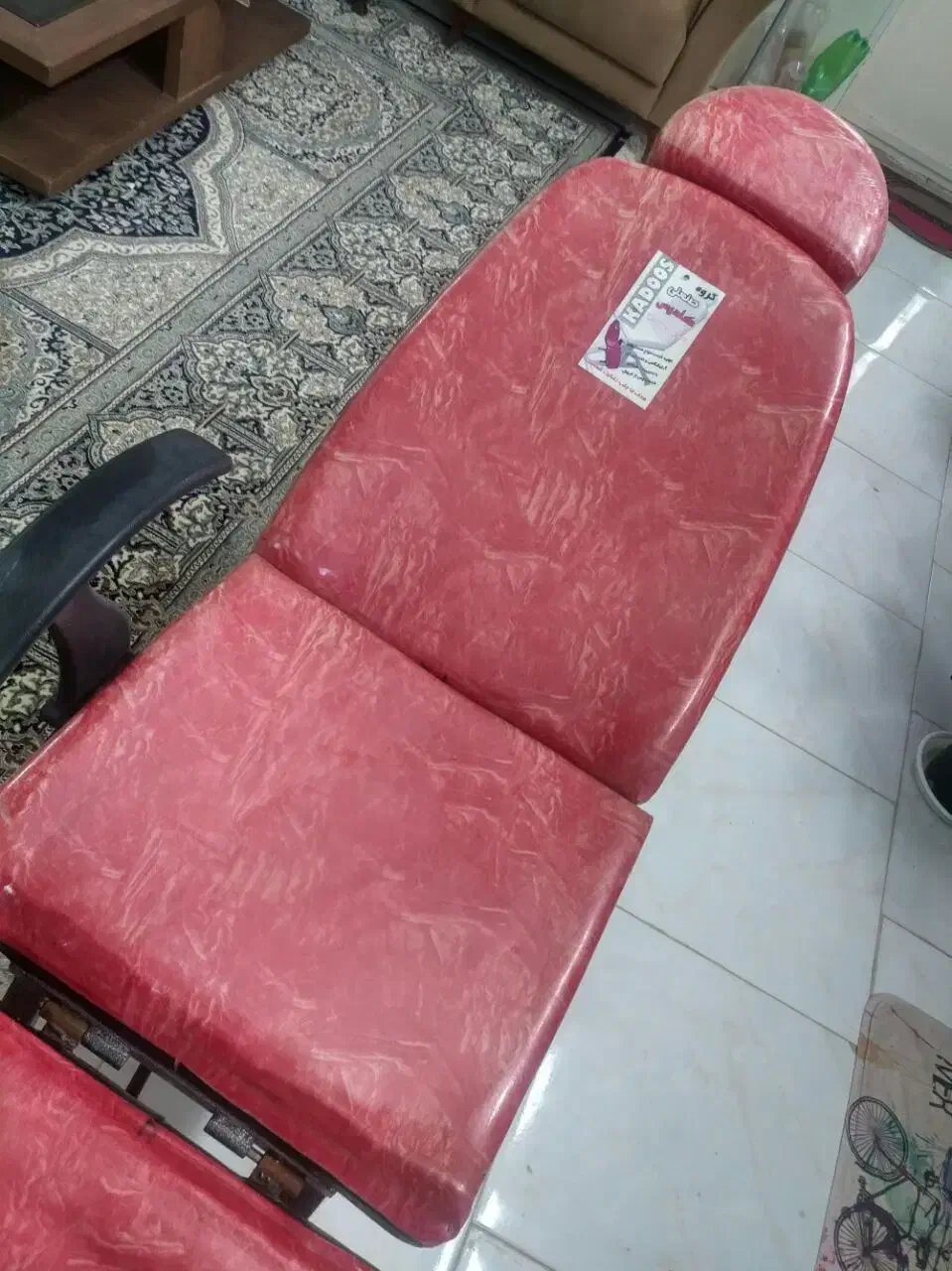 صندلی ارایشگاه|آرایشگاه و سالنهای زیبایی|میبد, |دیوار