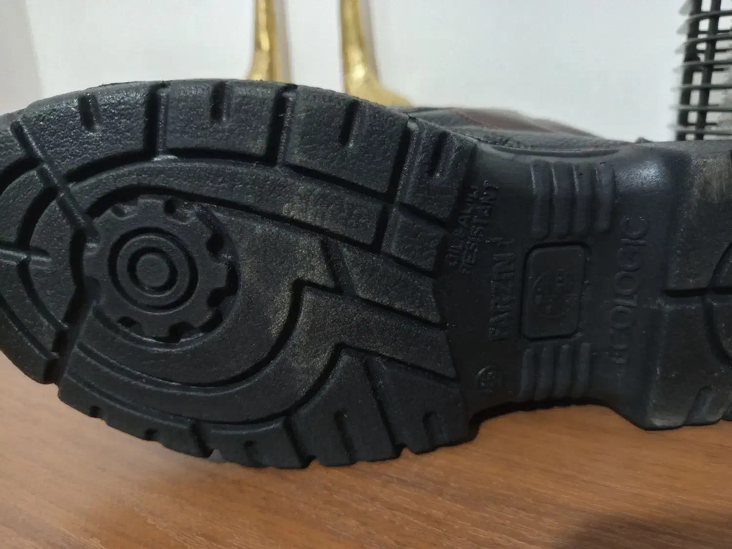 کفش کار|کیف، کفش، کمربند|پاکدشت, پاکدشت (مامازند)|دیوار