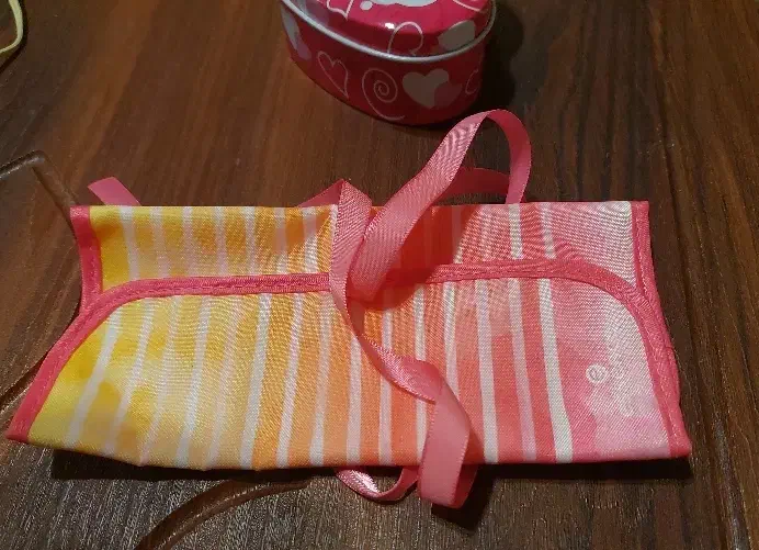 باکس قلبی وکیف آرایشی زیر قیمت به دلیل مهاجرت|آرایشی، بهداشتی، درمانی|ساری, |دیوار