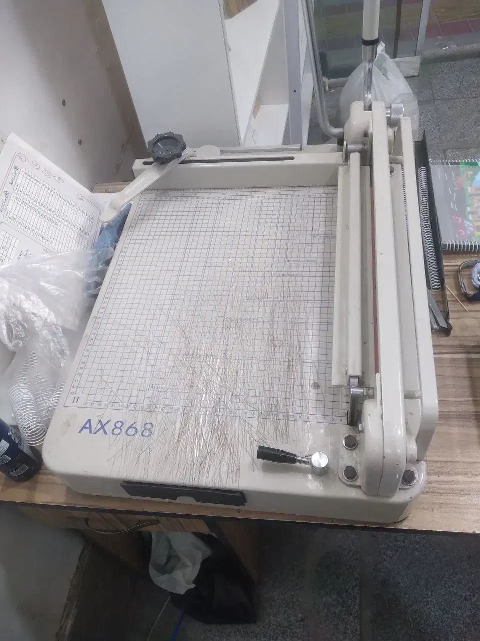 کاتر برش برگه و کتاب|لوازم التحریر|ورامین, ورامین|دیوار