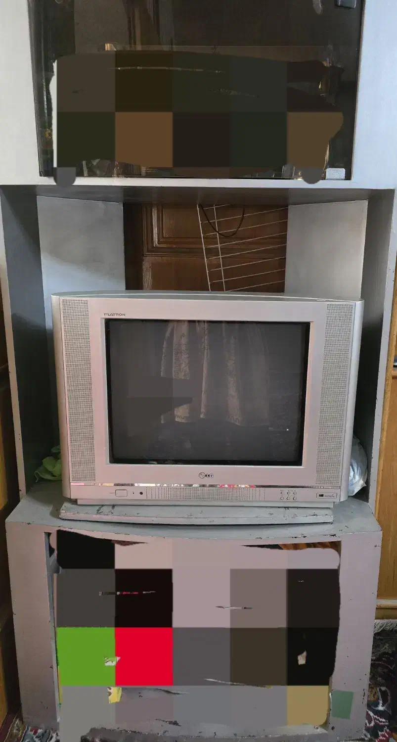 تلویزیون ال جی ۲۱ اینچ سالم با کنترل و میز|تلویزیون و پروژکتور|اصفهان, ملکشهر|دیوار