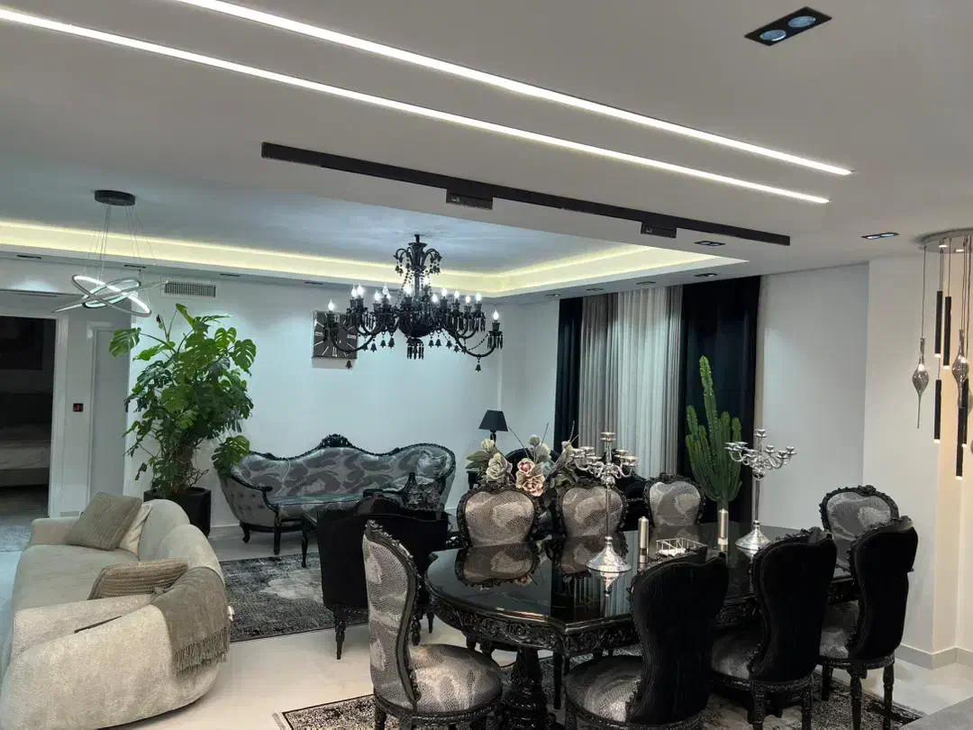 آپارتمان ۱۸۰ متری سه خواب در زعفرانیه