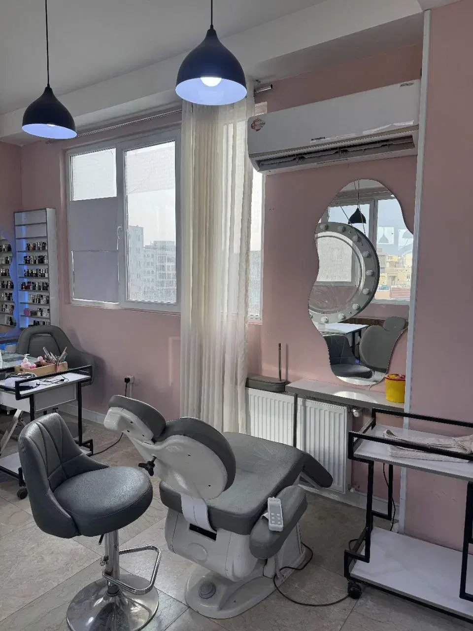 لوازم سالن آرایشگاه*میزناخن*آینه*ترولی*پدیکور|آرایشگاه و سالنهای زیبایی|فردیس, سپید دشت|دیوار