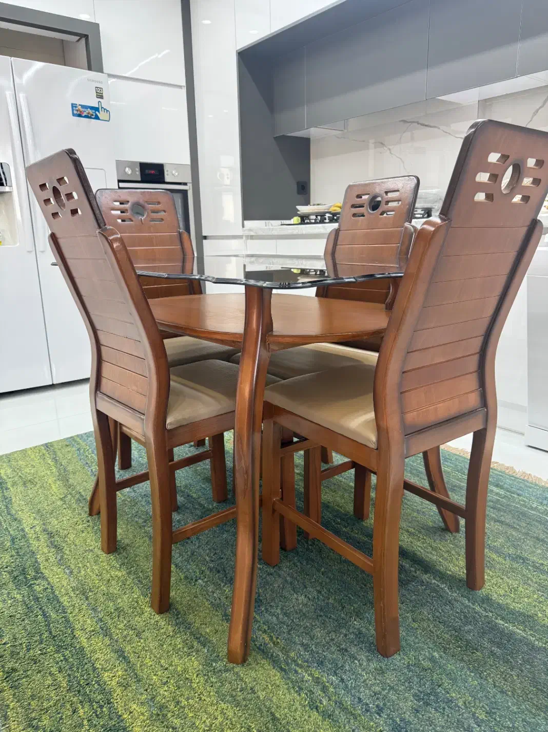 فروش میز و صندلی صبحانه خوری چوبی ۴نفره|میز و صندلی غذاخوری|شاهین‌شهر, سعدی جنوبی|دیوار