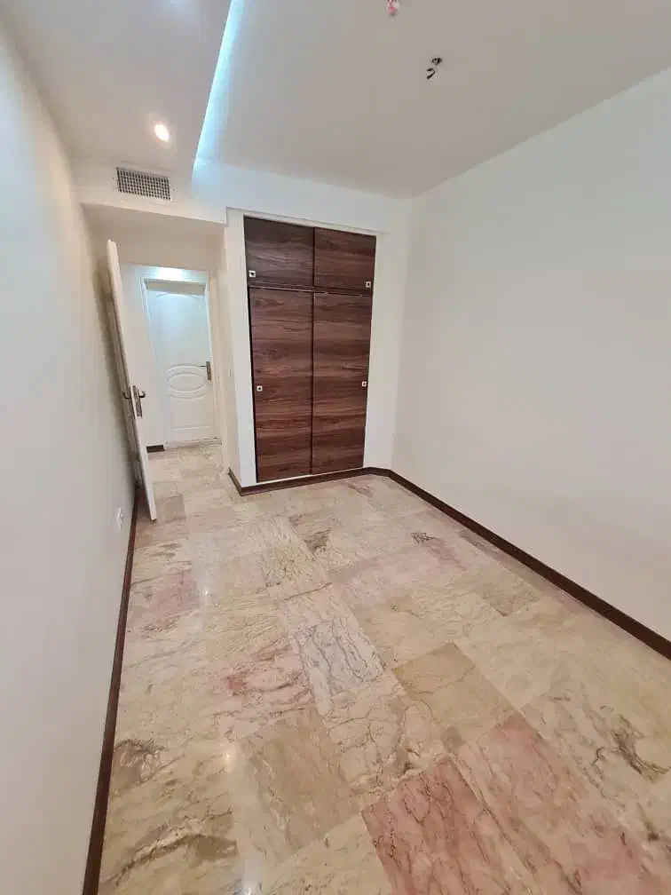 رهن و اجاره آپارتمان 100 متری باهنر