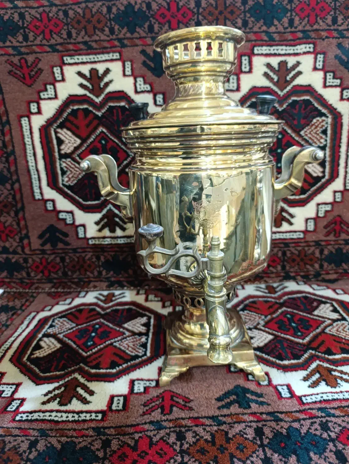 سماور روسی سه لیتری صدساله آنیک کلکسیونی|کلکسیون اشیاء عتیقه|تبریز, |دیوار