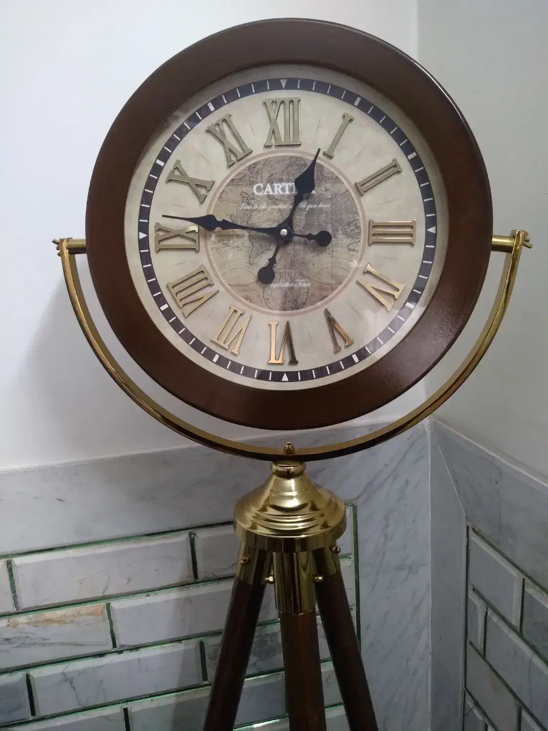 فروش ساعت پایه دار نو و تمیز.|ساعت دیواری و تزئینی|فولادشهر, B2|دیوار