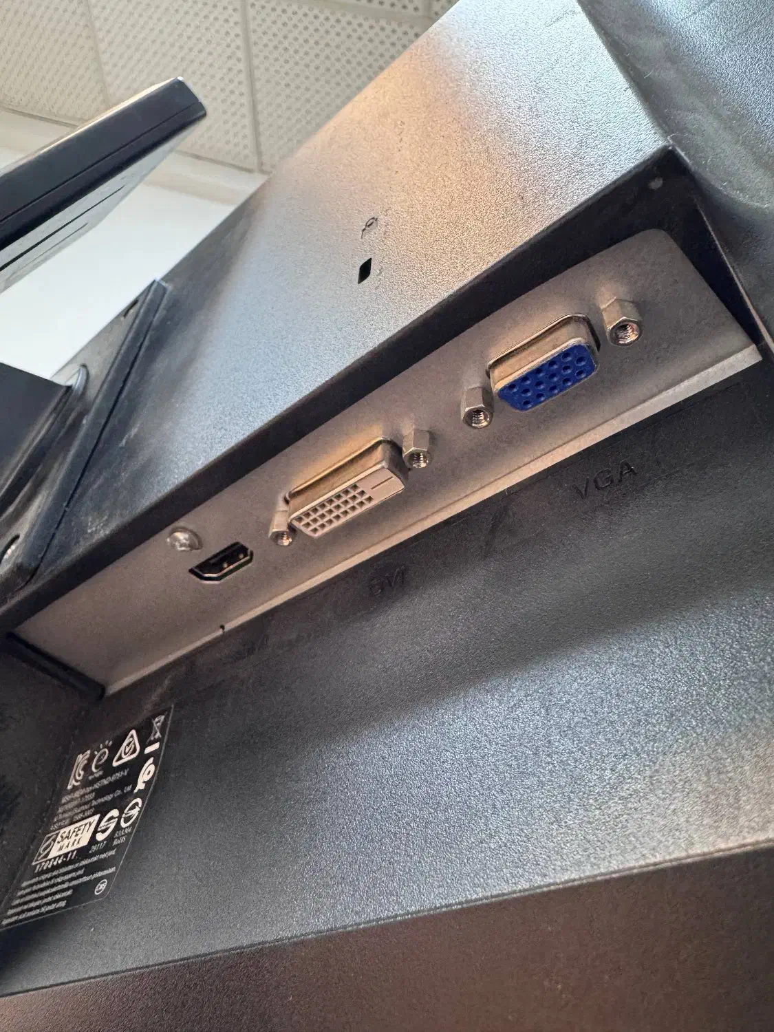 مانیتور HP مدل N246v  فول اچ‌دی و خوش‌قیمت|قطعات و لوازم جانبی رایانه|مشهد, عامل|دیوار