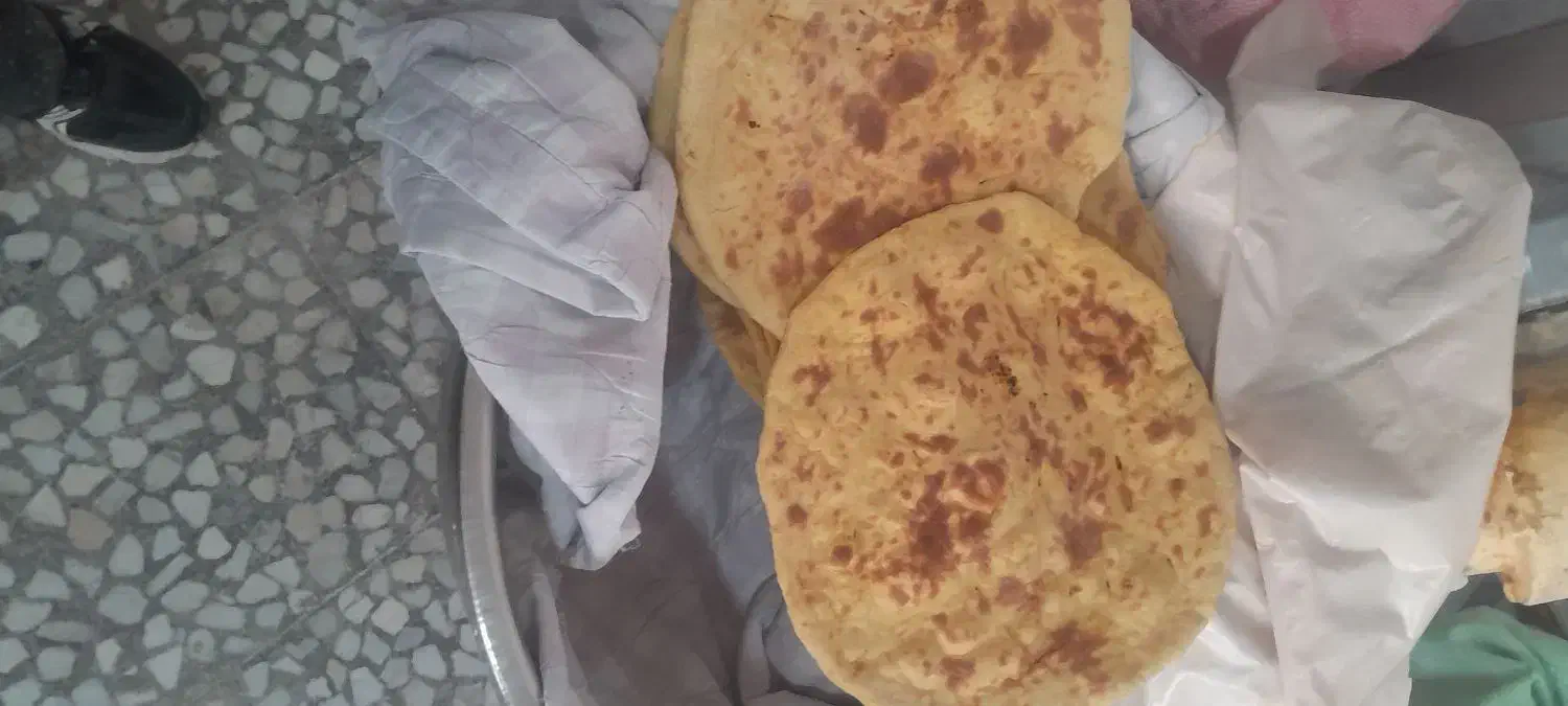 نان محلی|خوردنی و آشامیدنی|رشت, شهریاران|دیوار