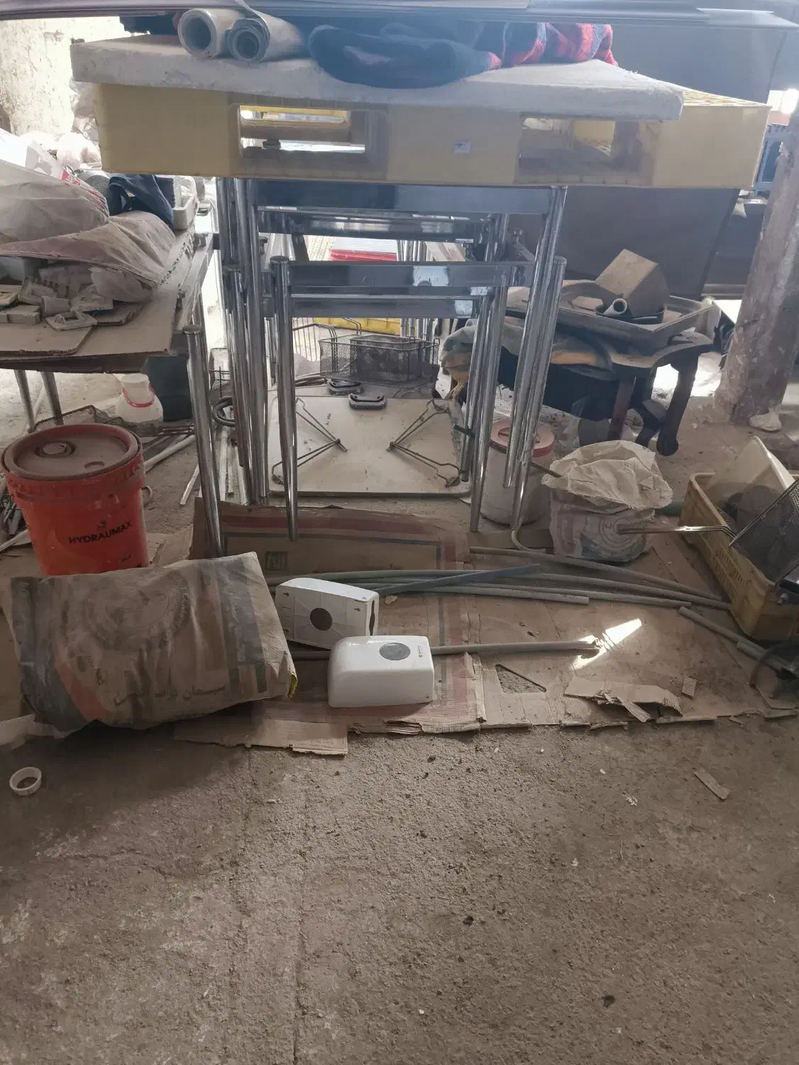 فروش‌ده‌مترکانال‌کولر.میز‌شیشه‌ای.|میز و صندلی غذاخوری|طرقبه, |دیوار