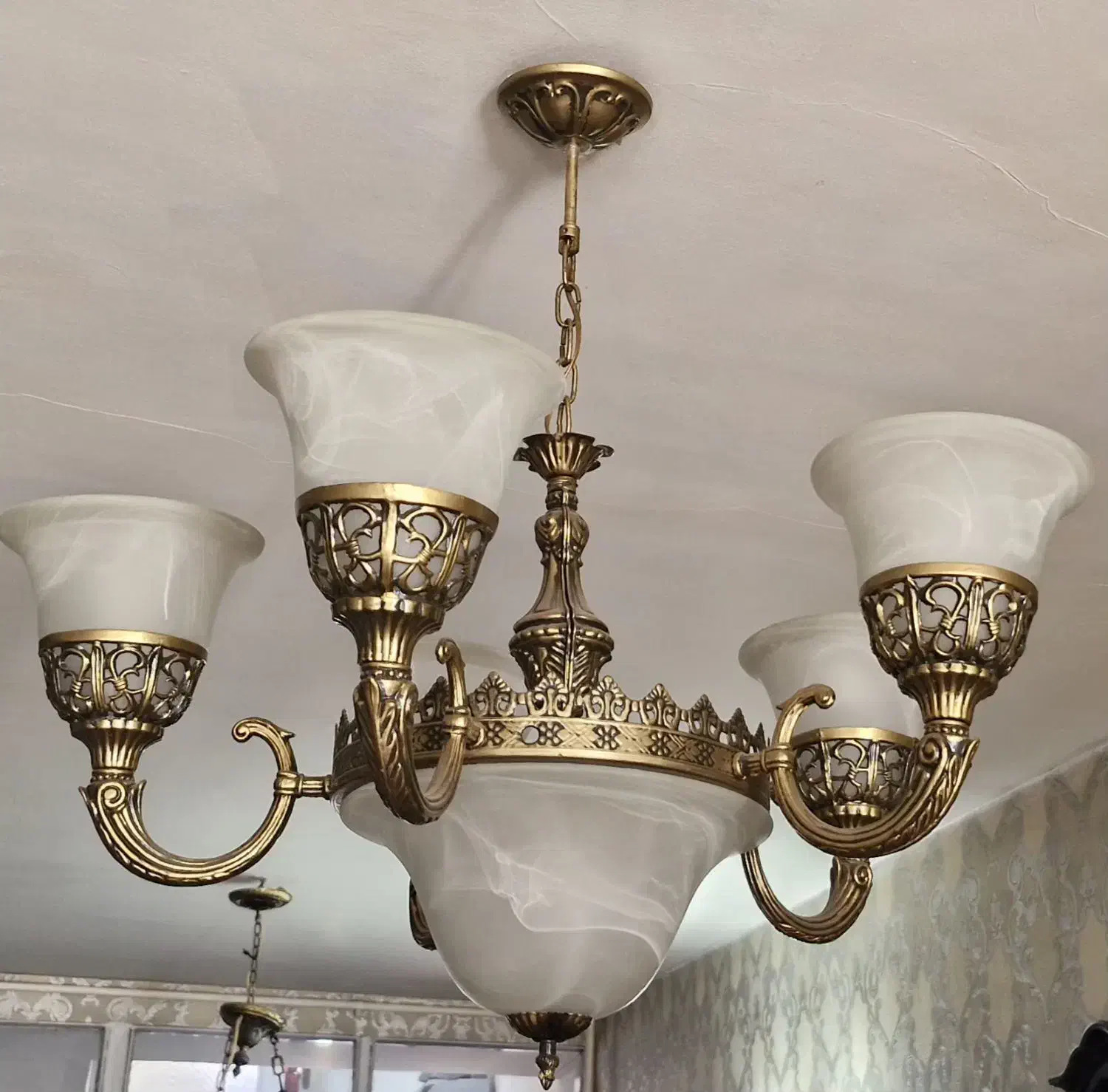 لوستر برنجی|لوستر و چراغ آویز|گلپایگان, |دیوار