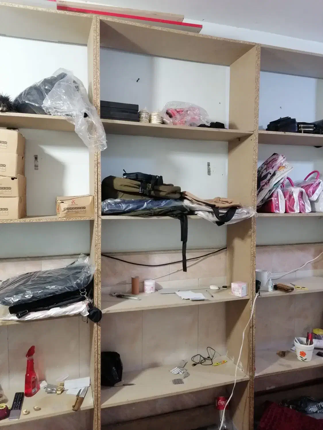 قفسه انبار|کتابخانه، شلف، قفسه‌های دیواری|قم, نیروگاه|دیوار
