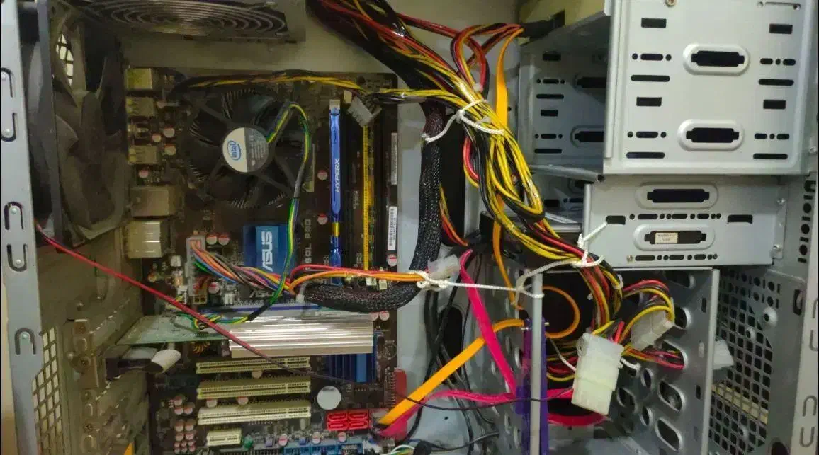 کامپیوتر|رایانه رومیزی|دامغان, |دیوار