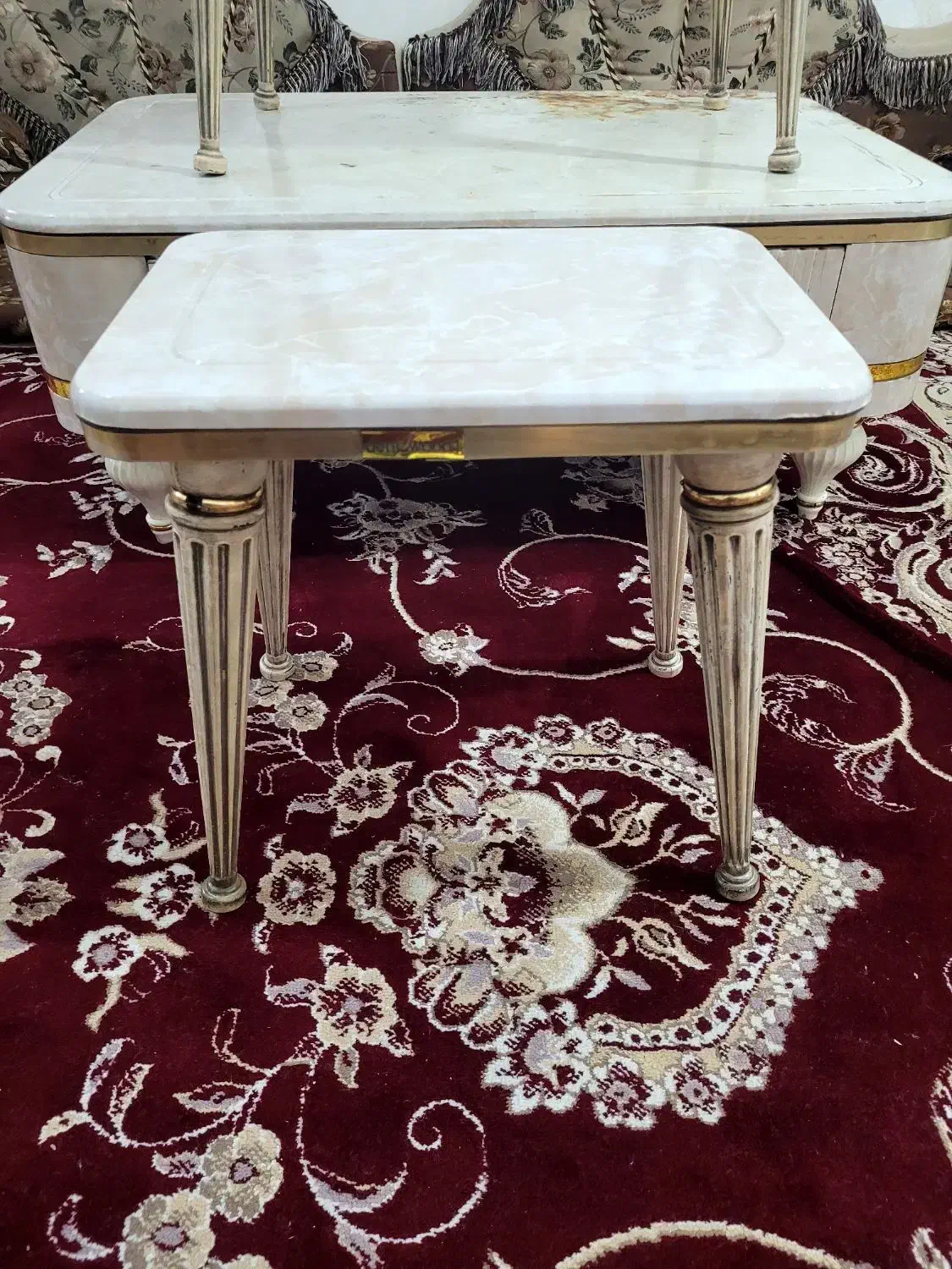 جلومبلی و۲تاعسلی|مبلمان خانگی و میز عسلی|امیدیه, |دیوار