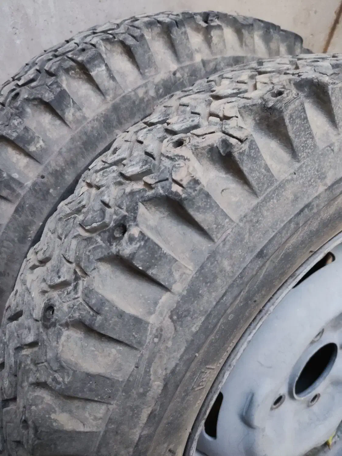 لاستیک یخ شکن پیکان|قطعات یدکی و لوازم جانبی|قم, سالاریه|دیوار