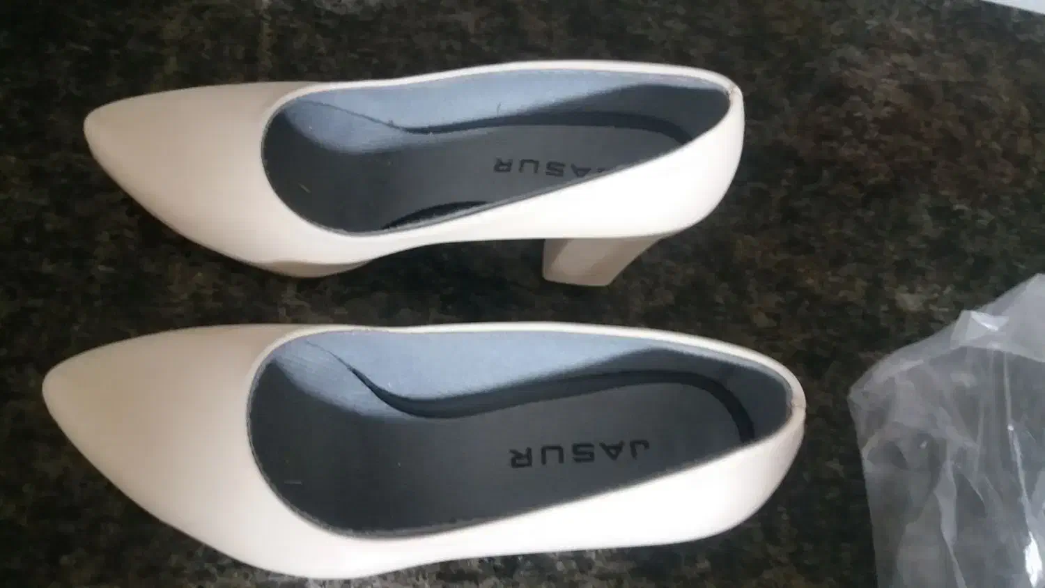 کفش مجلسی مخصوص عروس|کیف، کفش، کمربند|صحنه, |دیوار