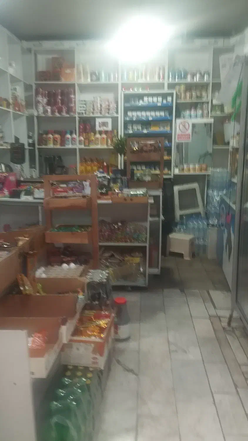 ۱۵متر سوپر مارکت با سابقه ولوازم|اجارهٔ مغازه و غرفه|تهران, علم و صنعت|دیوار