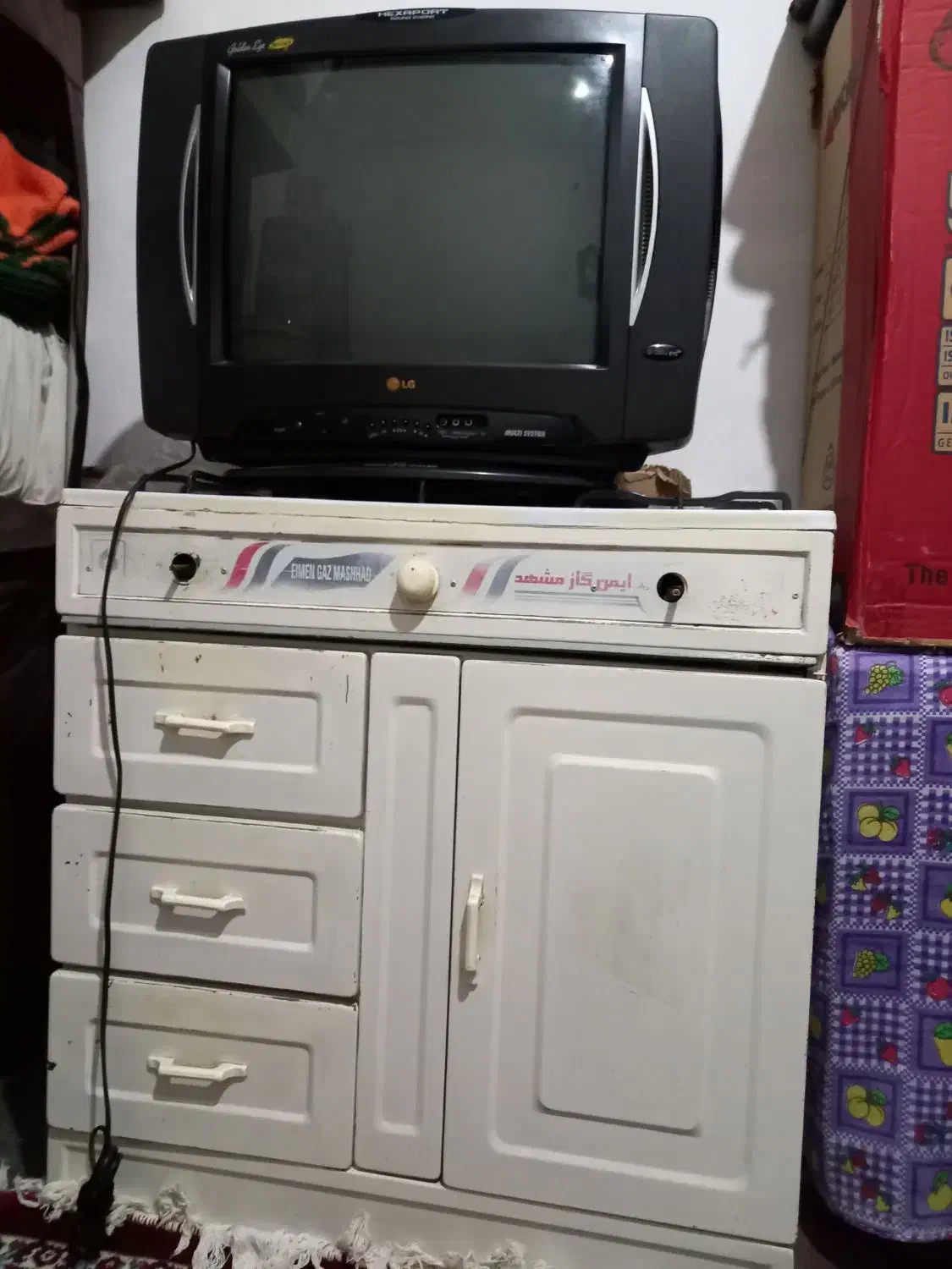 گازسه شعله وتلویزیون ال جی ۲۱ اینچ|تلویزیون و پروژکتور|کرمانشاه, |دیوار