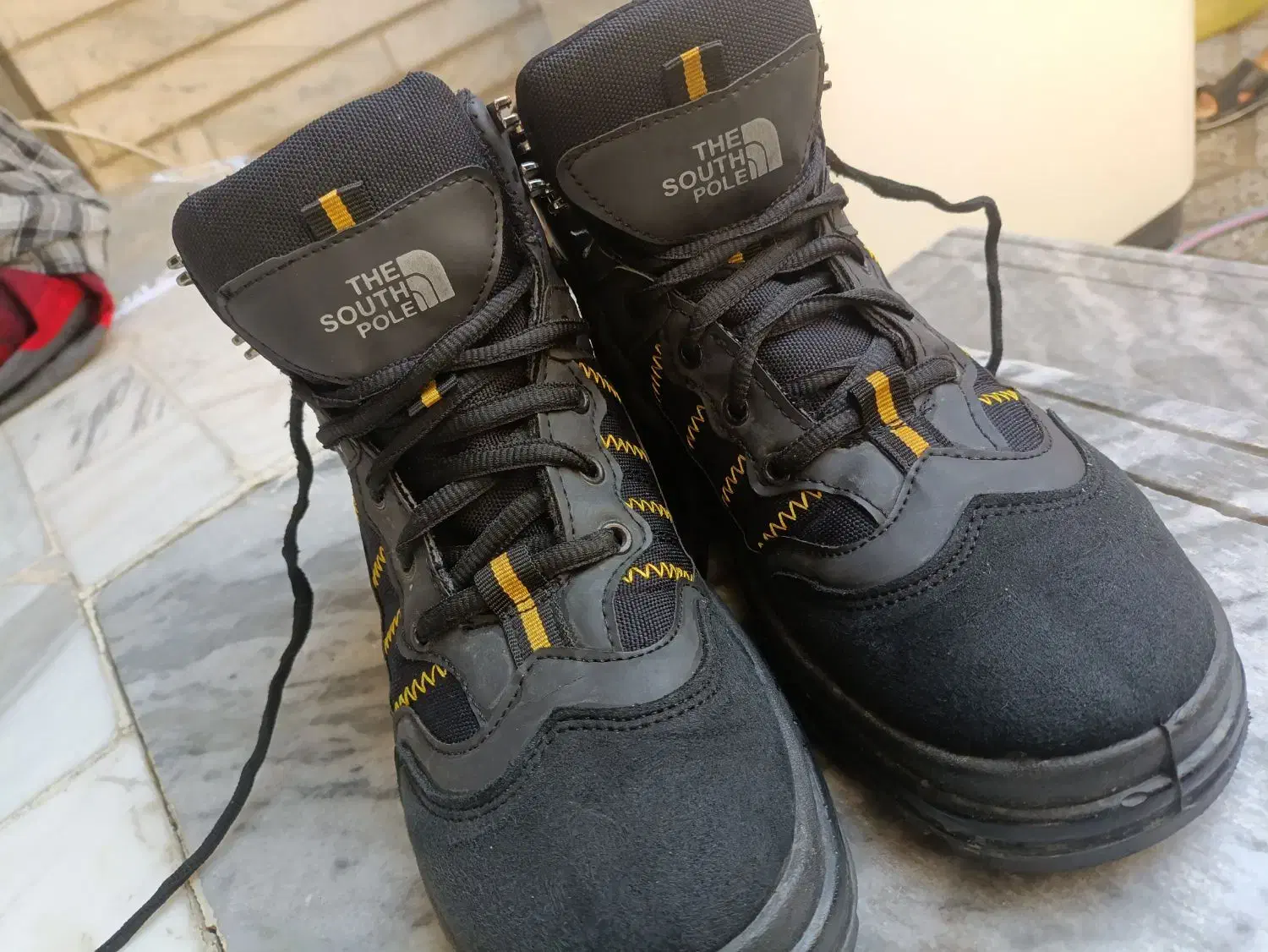 نیم بوت|کیف، کفش، کمربند|بروجرد, |دیوار