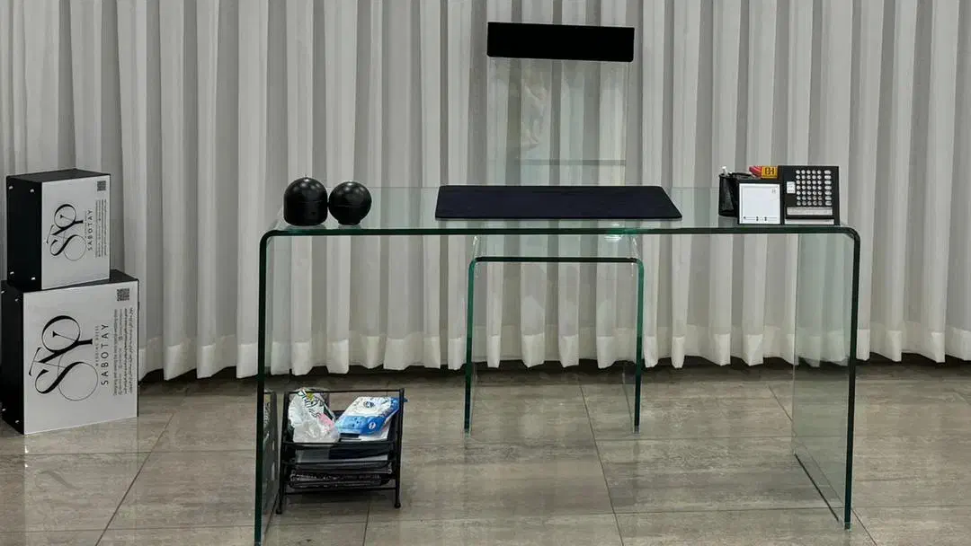 فروش میز و صندلی مدیریت و میز وسط لوکس|مبلمان خانگی و میز عسلی|شیراز, کلاهدوز|دیوار