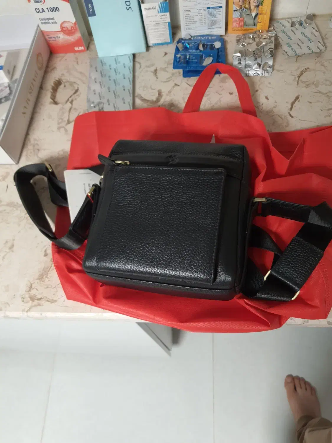 کیف نوین‌چرم|کیف، کفش، کمربند|بروجرد, |دیوار