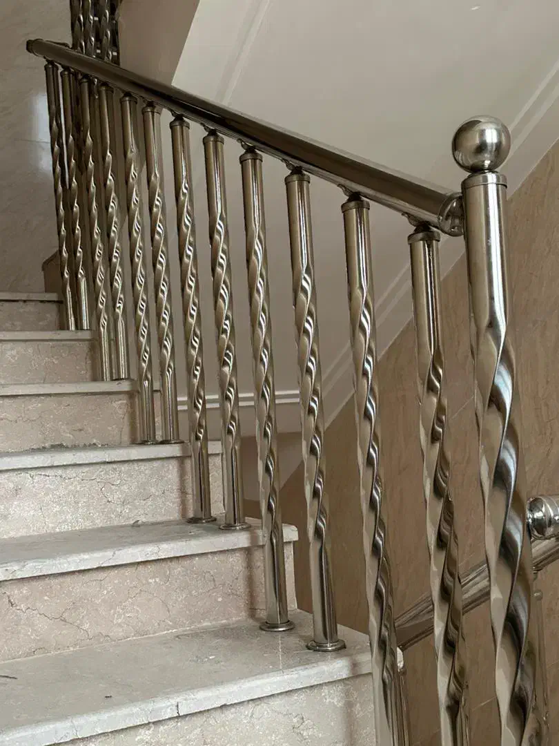 نرده استیل و حفاظ بالکن|خدمات پیشه و مهارت|هشتگرد, هشتگرد قدیم|دیوار