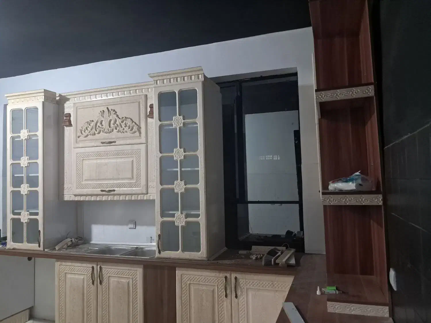 ساخت نصب رنگ آمیزی تعمیر کارهای چوبی و...درمحل|خدمات پیشه و مهارت|جیرفت, |دیوار