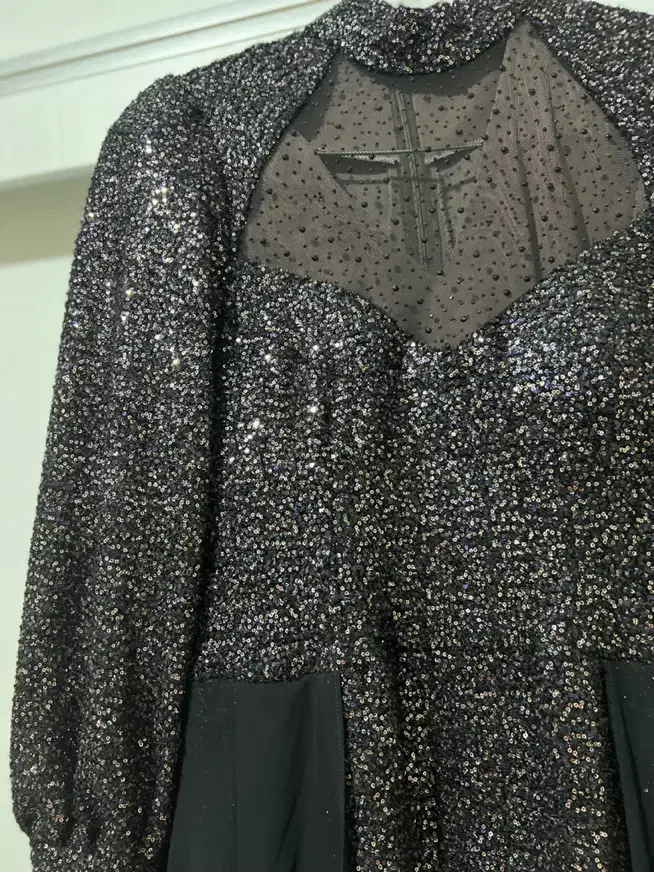 لباس مجلسی|لباس|همدان, |دیوار