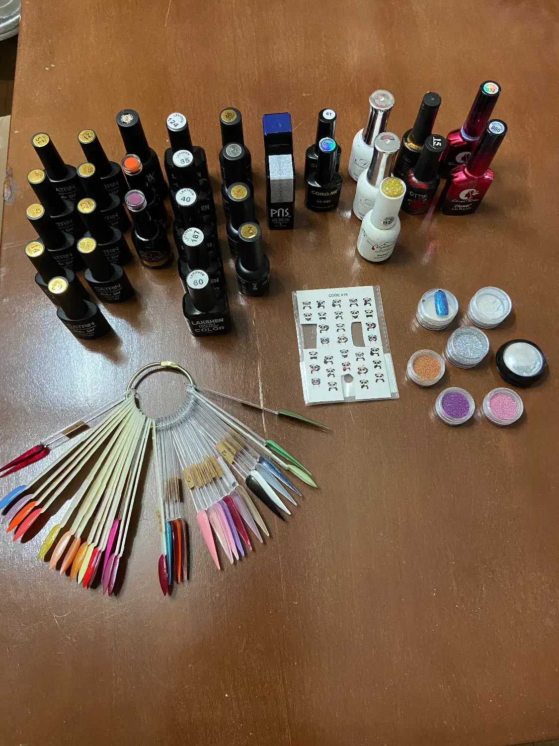 وسایل کاشت ناخن در حد نو|آرایشی، بهداشتی، درمانی|شاهین‌شهر, عطار|دیوار