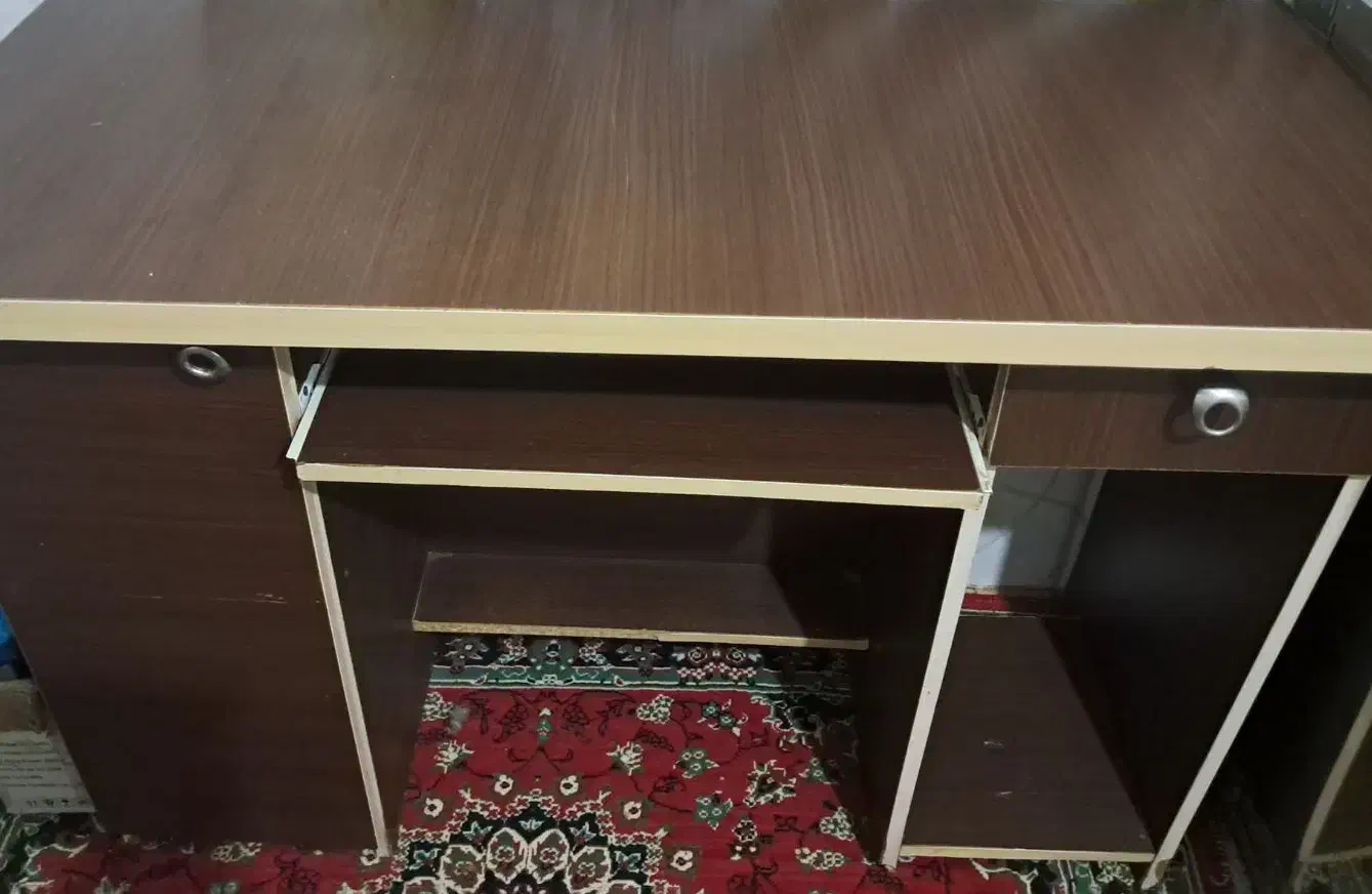 تجهیزات اداری|دفتر کار|آشخانه, |دیوار