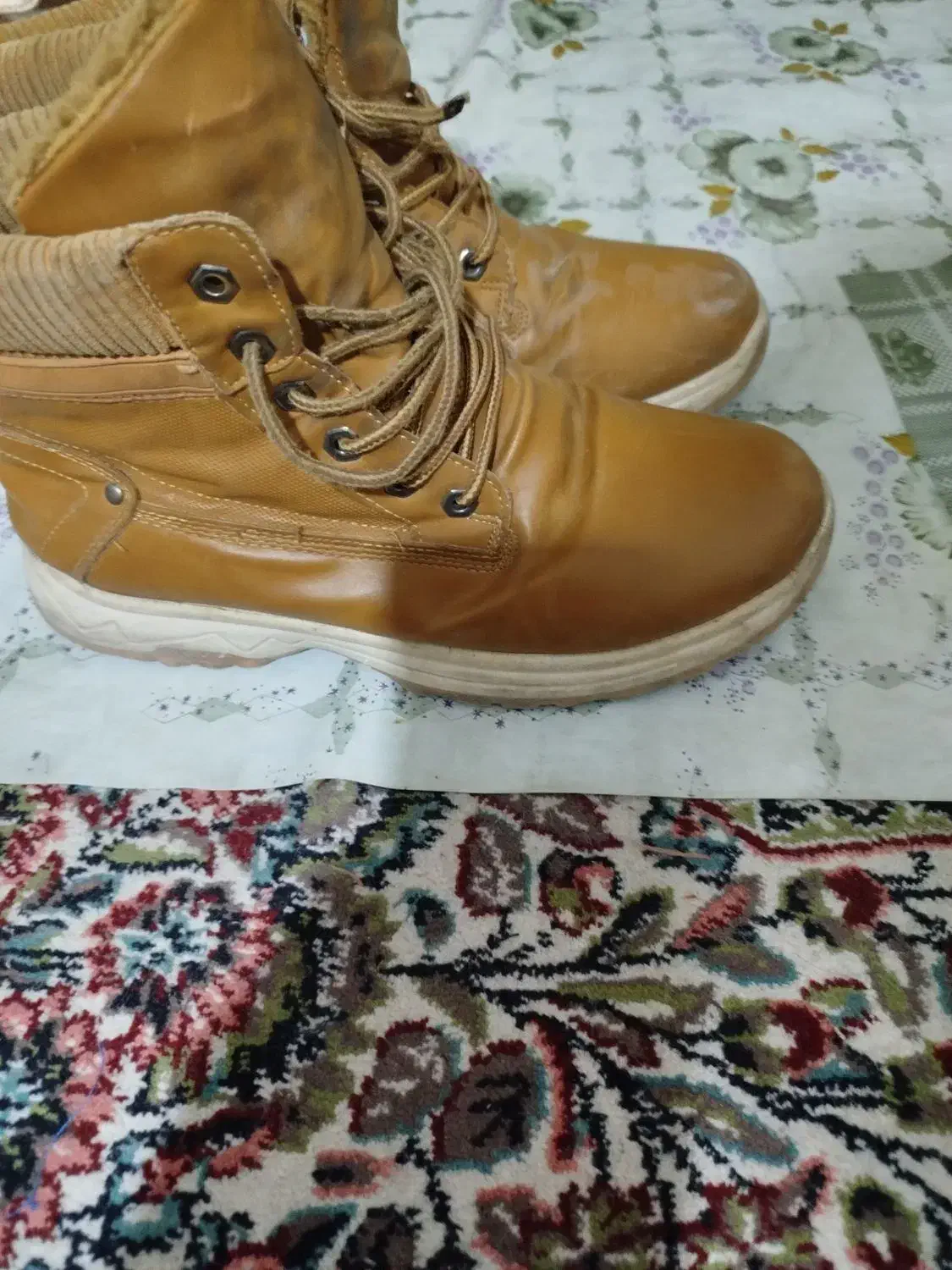 پوتین سایز ۴۱ داخلش پشمیه خارجی هست|کیف، کفش، کمربند|شیراز, مسلم|دیوار