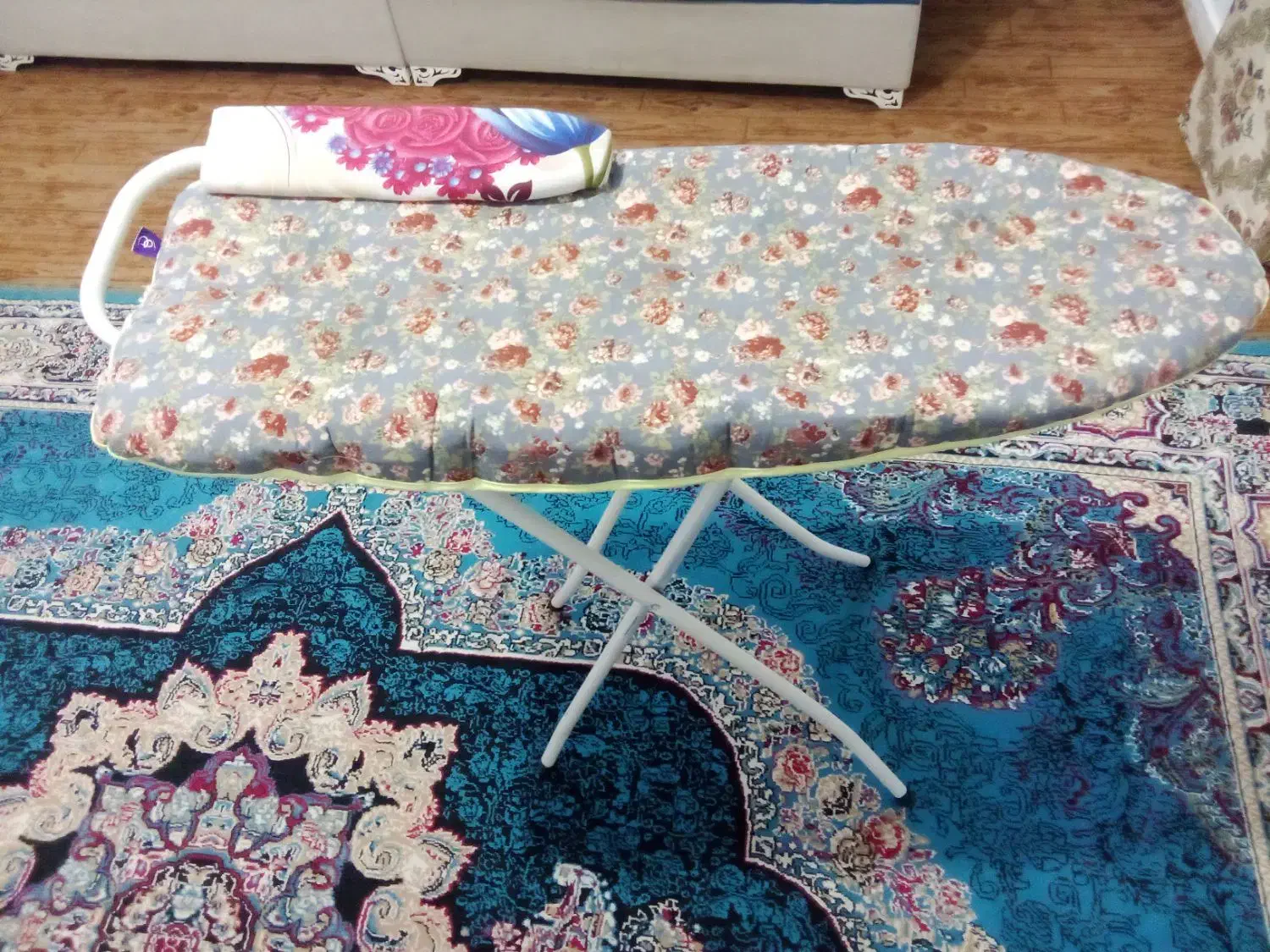 میز اتو سالم در حد|اتو و لوازم اتو|رشت, سلیمانداراب|دیوار