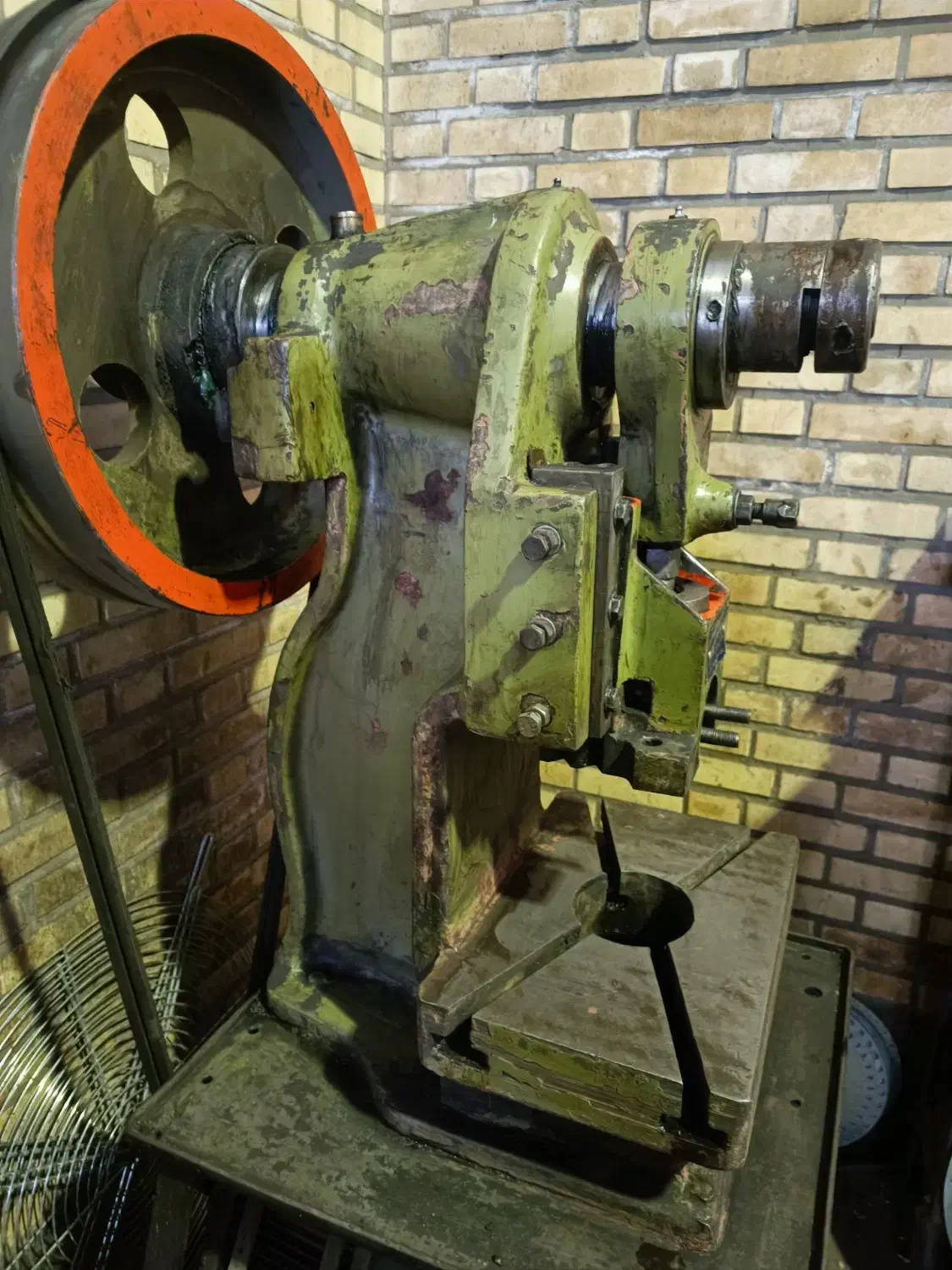 پرس ضربه ای 12 تن 3 فاز|ماشینآلات صنعتی|فردوسیه, |دیوار