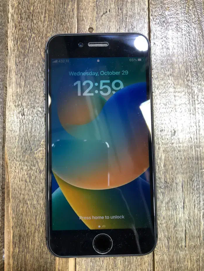 ایفون ۸ حافظه ۶۴|موبایل|قم, باجک یک|دیوار