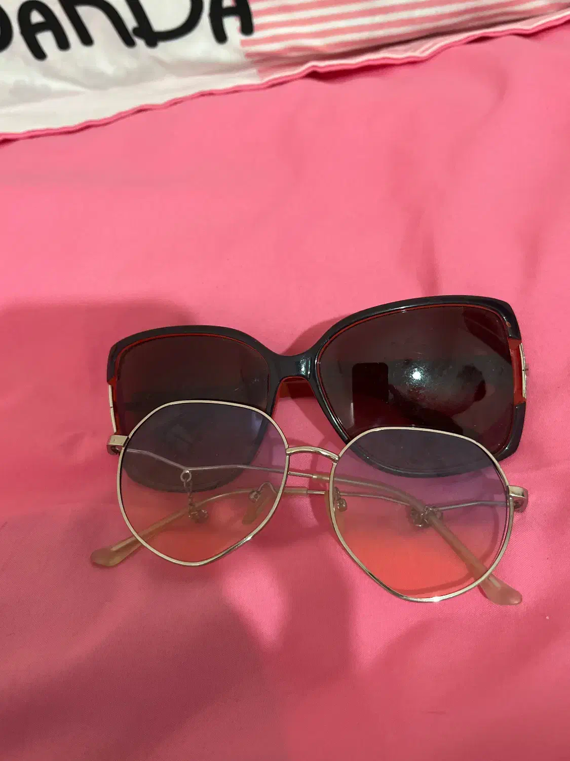 ساعت و عینک|ساعت|نیشابور, دارایی|دیوار