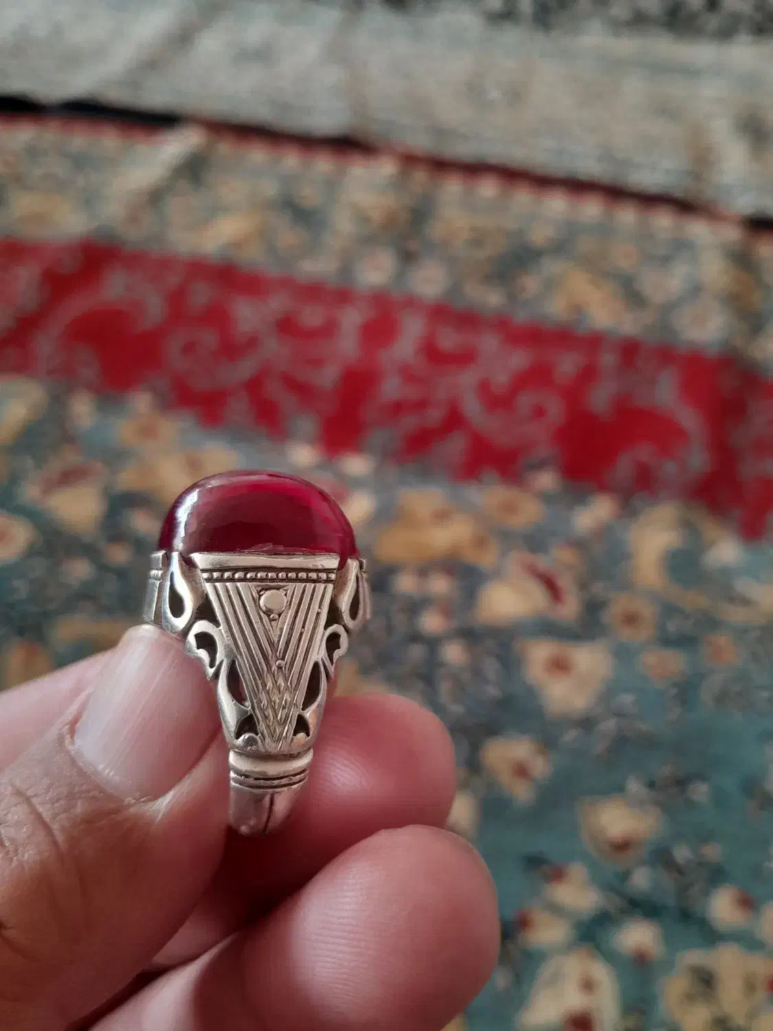 انگشتر یاقوت|کلکسیون اشیاء عتیقه|سرپل ذهاب, |دیوار