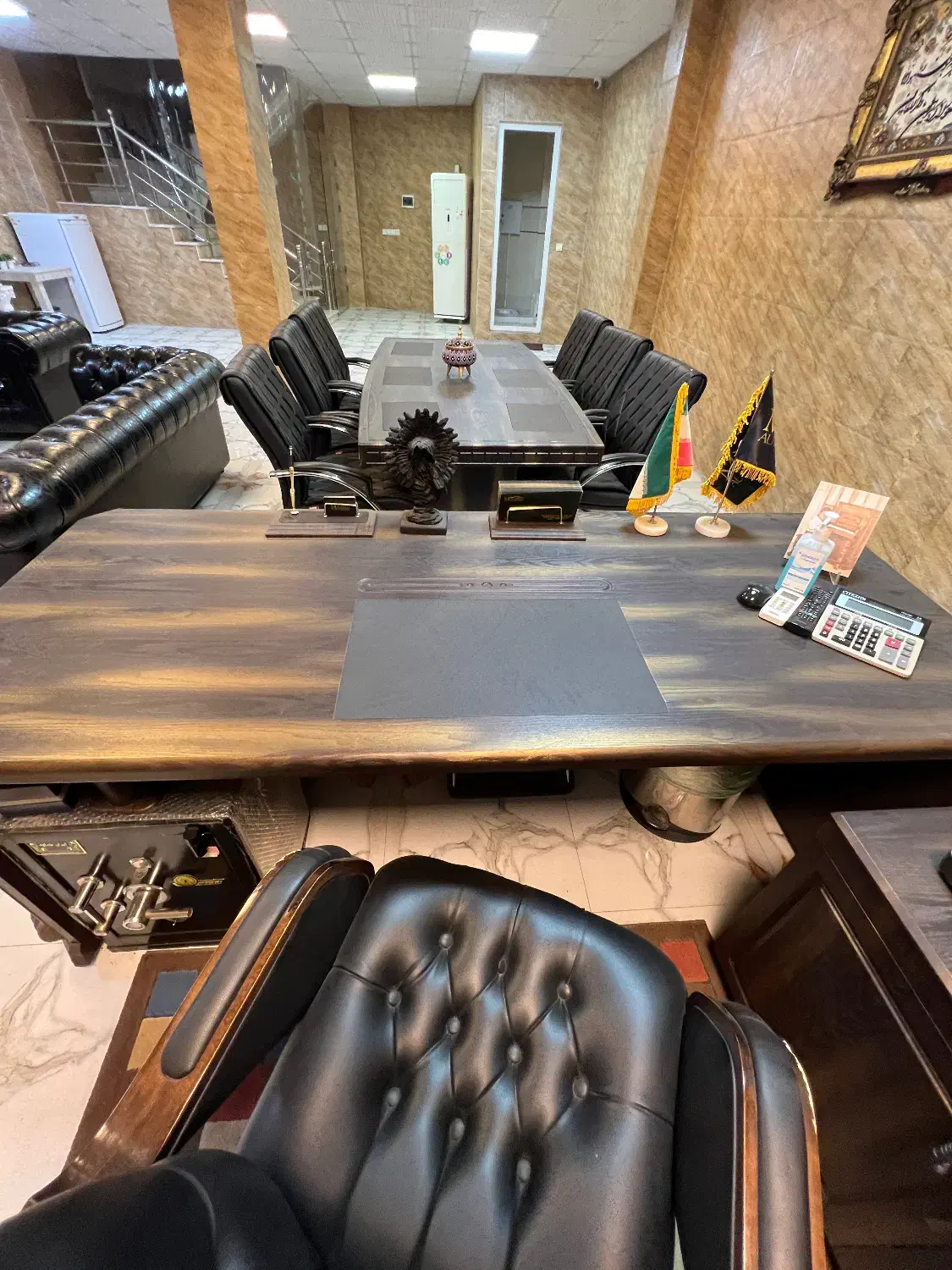 میز کار و میز کنفرانسی درجه یک|دفتر کار|رشت, اسماعیل آباد|دیوار