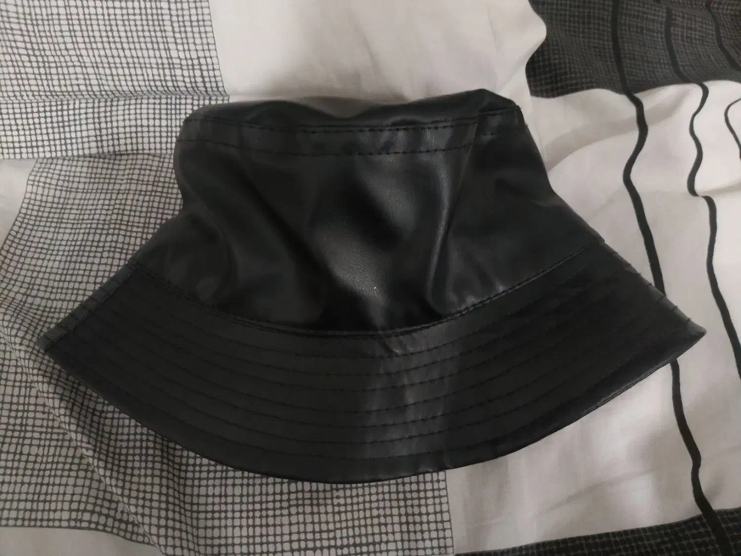 کلاه باکت چرم نو نو رنگ مشکی|لباس|کرج, باغستان|دیوار