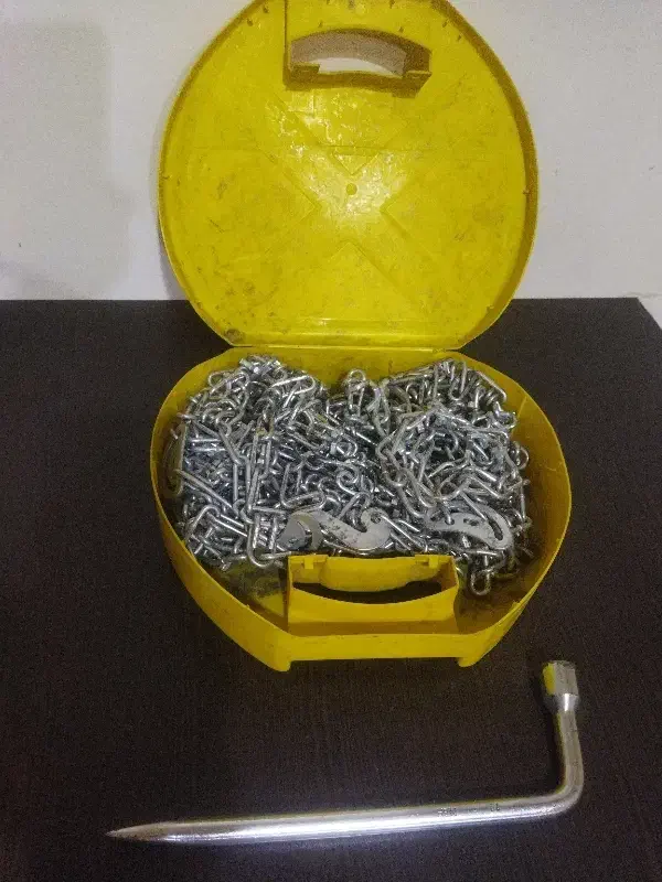 زنجیر چرخ  و اچار چرخ پراید نو|قطعات یدکی و لوازم جانبی|شیراز, باهنر|دیوار