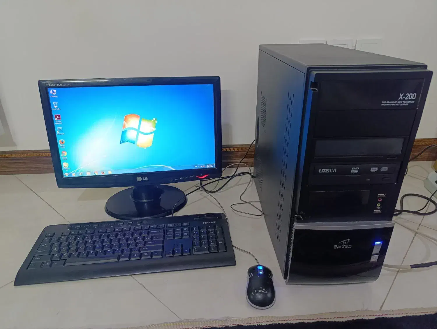 کامپیوتر|رایانه رومیزی|رباط‌کریم, رباط‌کریم|دیوار