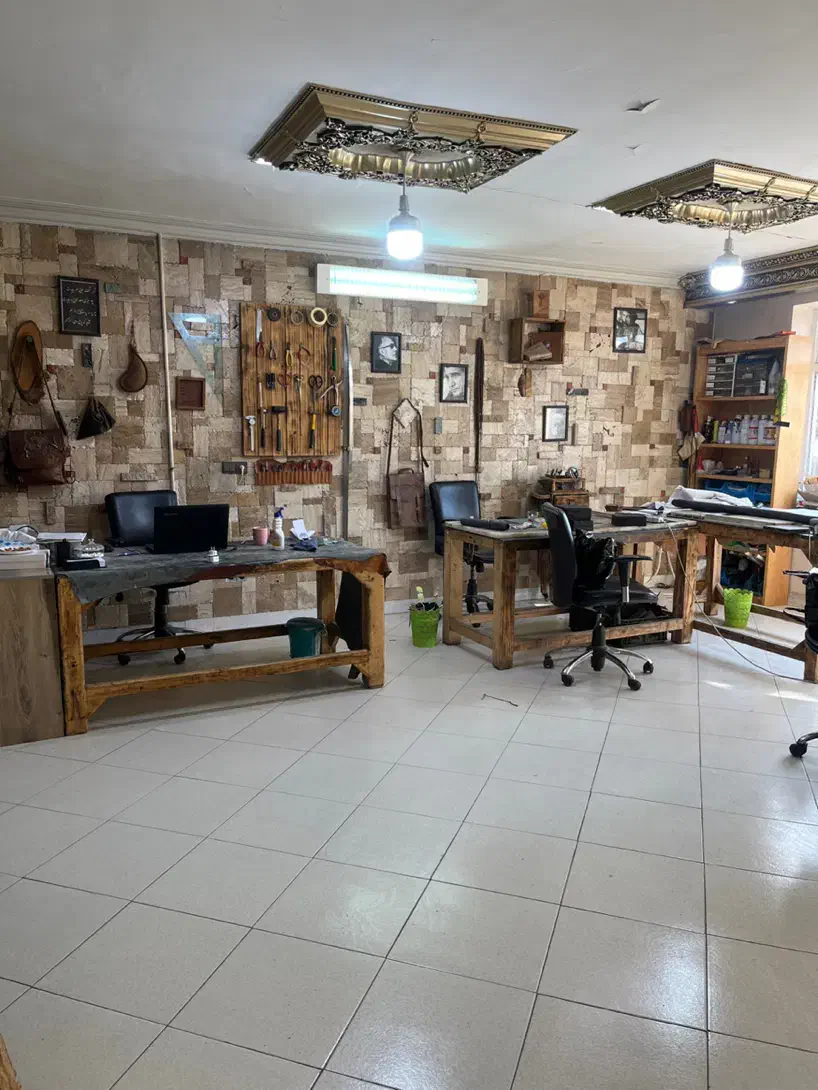 دستیار خانم در کارگاه چرم ۵ ساعت در روز|استخدام هنری و رسانه|مشهد, فردوسی|دیوار