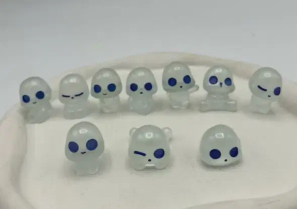 روح شبتاب|اسباب‌‌بازی|شیراز, میدان قائم|دیوار