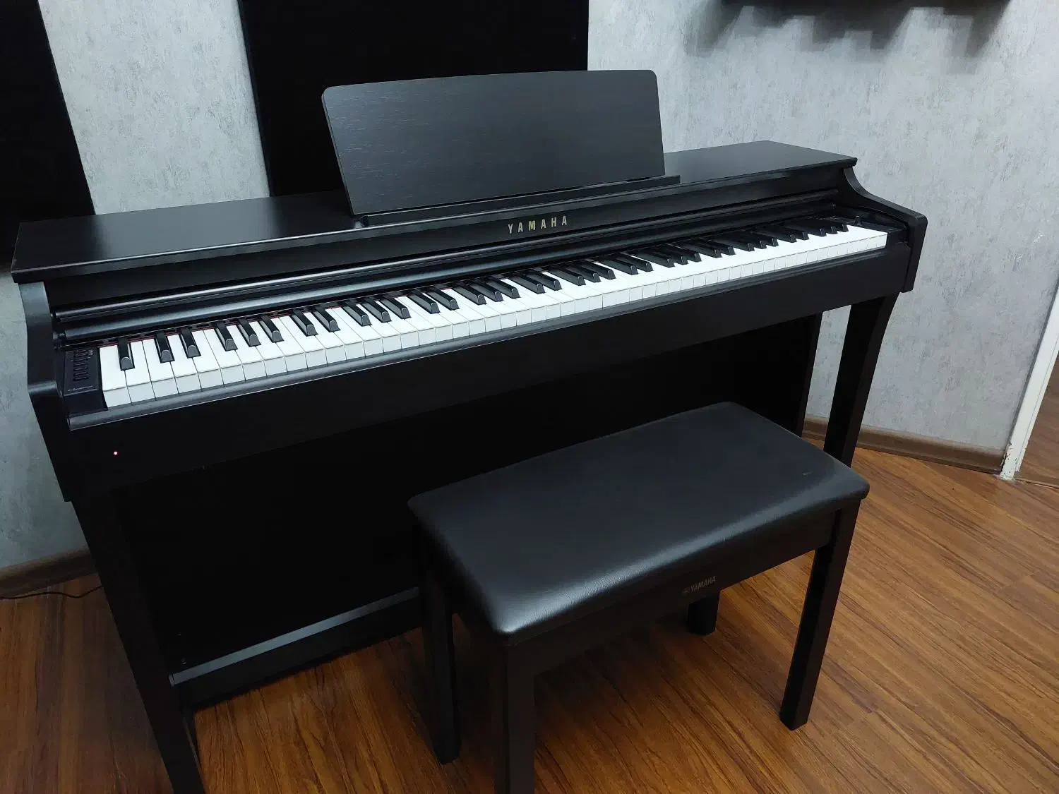 پیانو یاماها CLP-625 رزوود|پیانو، کیبورد، آکاردئون|تبریز, |دیوار