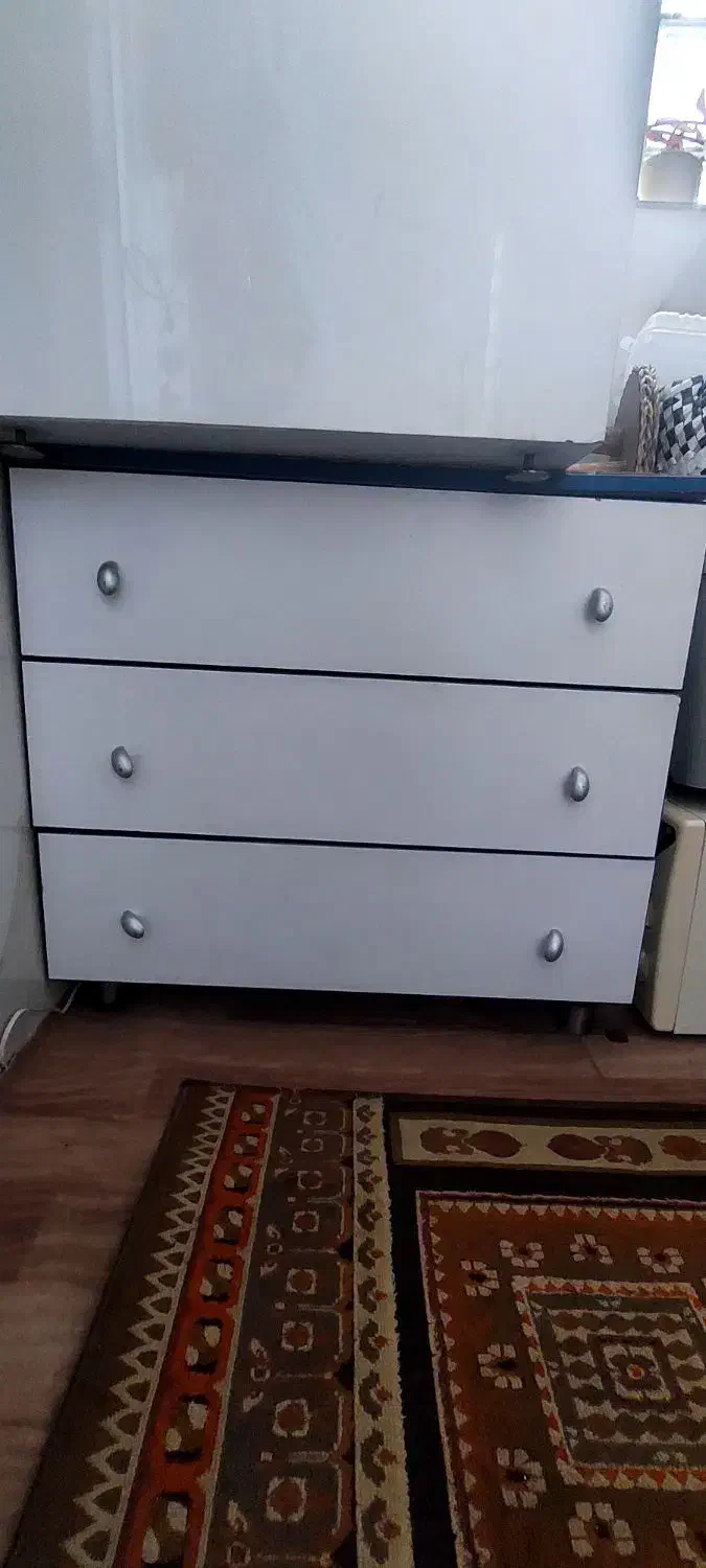 کشو MDF و یک عدد باکس هایگلاس|جاکفشی، کمد، دراور|تبریز, |دیوار